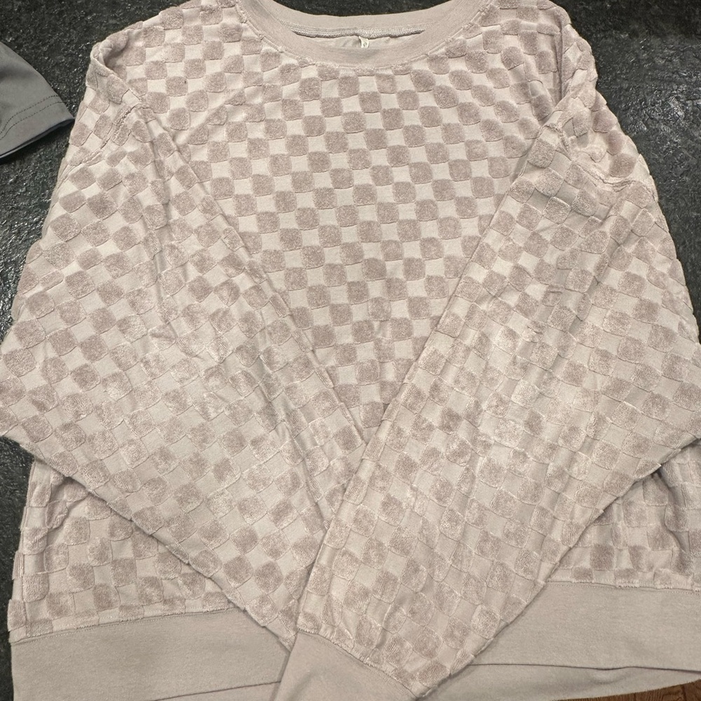 Rylee + Cru light gray Checkered Crewneck Sweatshirt